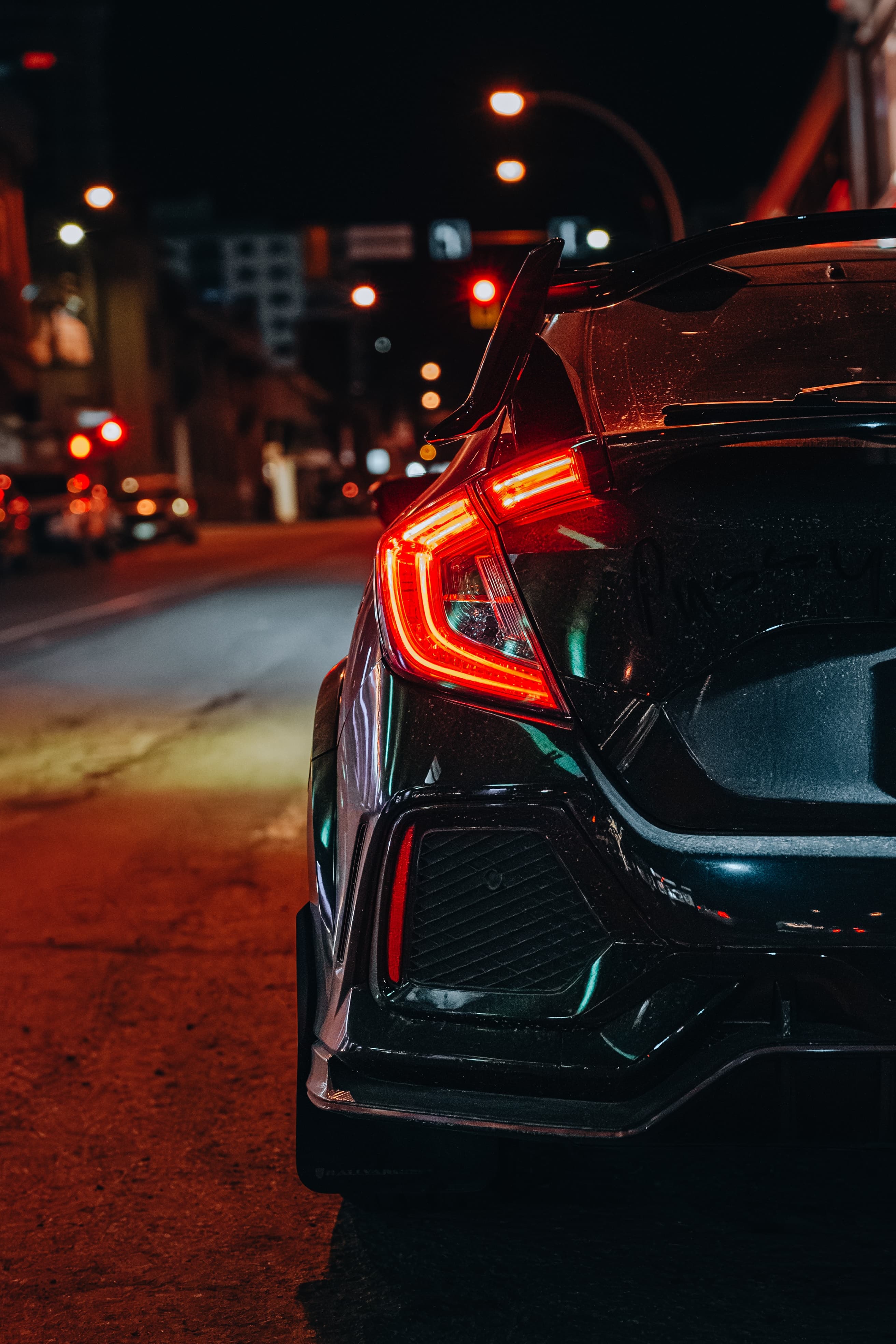 4 Tail On Detail