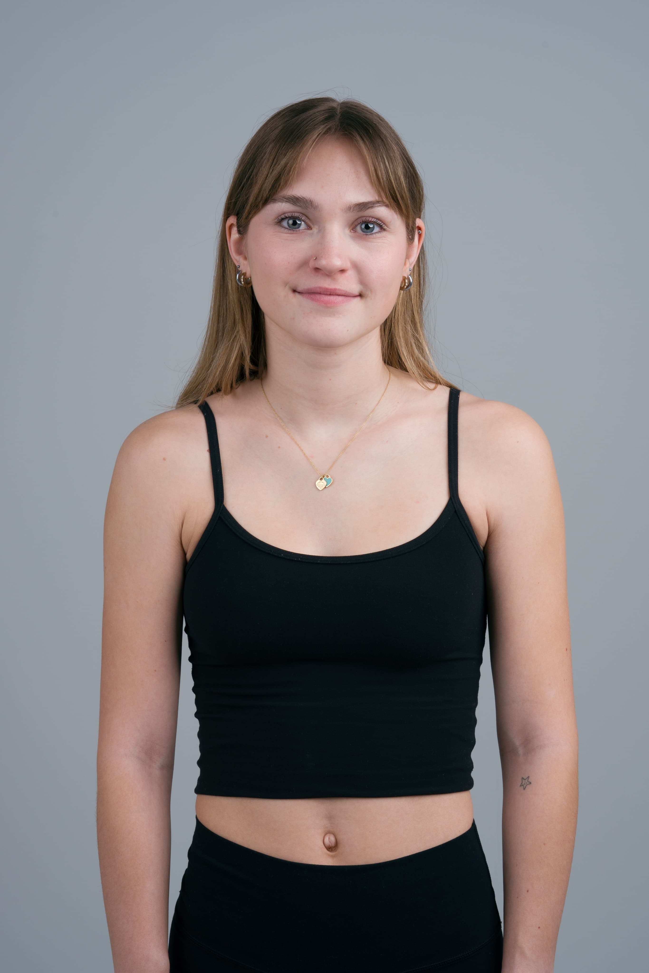 KarisMerrifield HalfBody Front 03